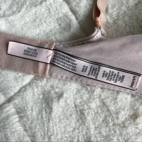 Victoria's Secret | Body By Victoria Lined Perfect Coverage | Size 34DD - Picture 10 of 11